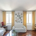 Dora Trevi Apartment