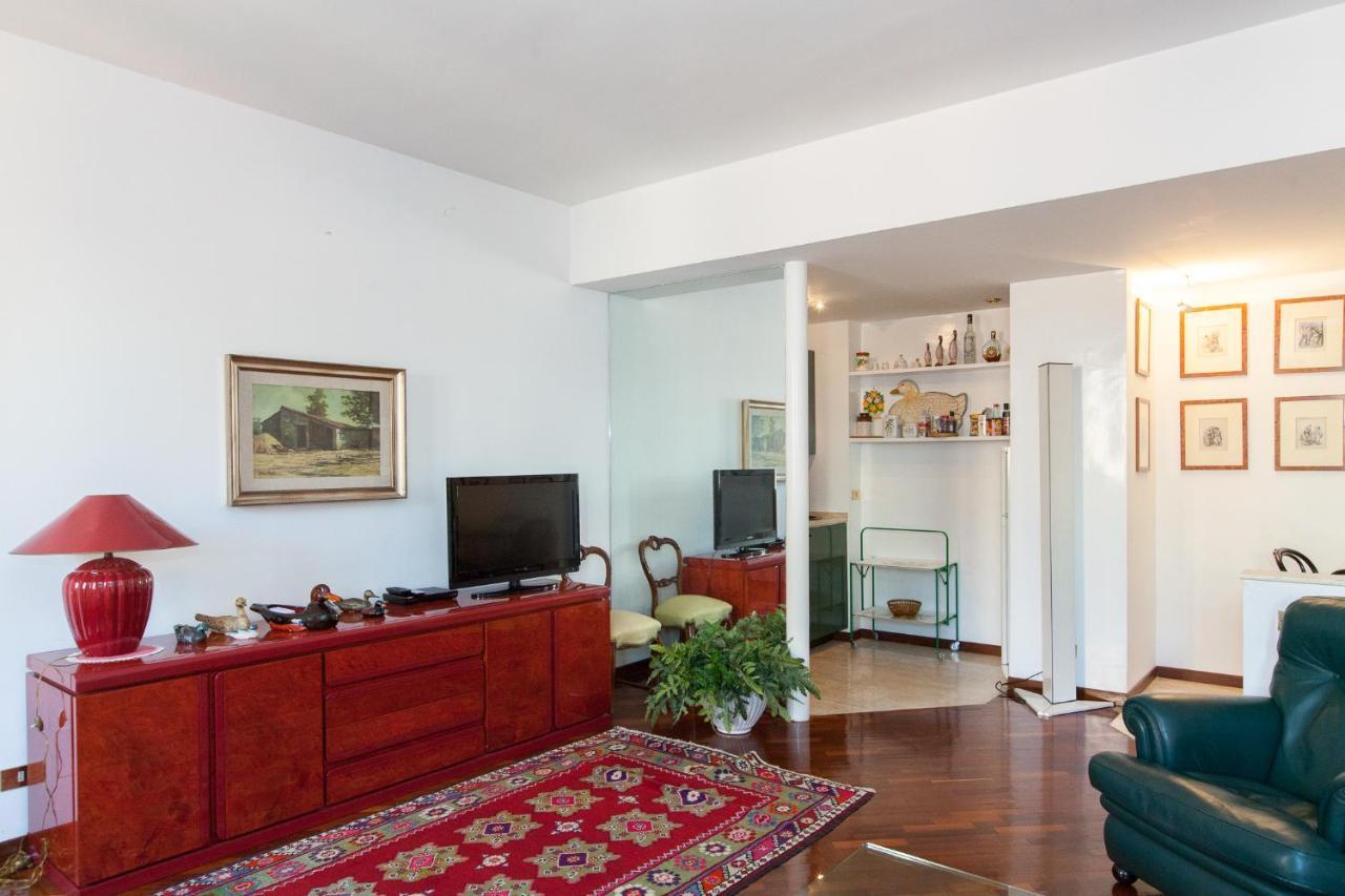 Apartment Dora Trevi
